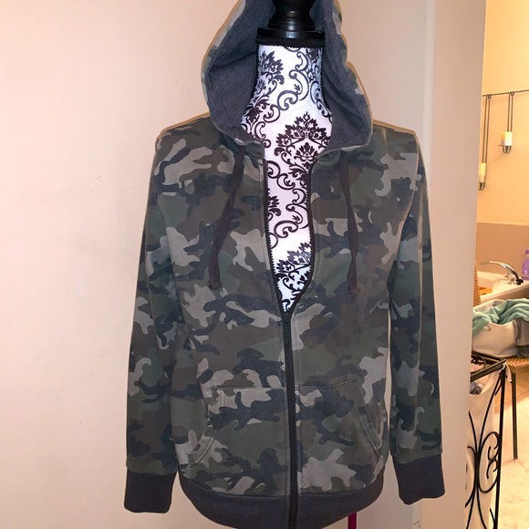 Military Green Camo Print Women's Zip Up Hoodie